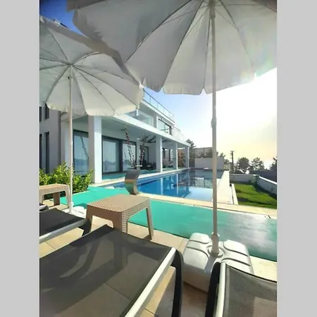 Rosy Sunset Villa